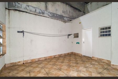 Casa de condomínio à venda com 168m², 3 quartos e 3 vagas Casa de condomínio à venda com 168m², 3 quartos e 3 vagasQuintal