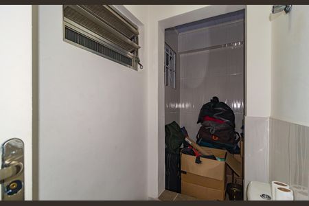Casa de condomínio à venda com 168m², 3 quartos e 3 vagas Casa de condomínio à venda com 168m², 3 quartos e 3 vagasBanheiro 2