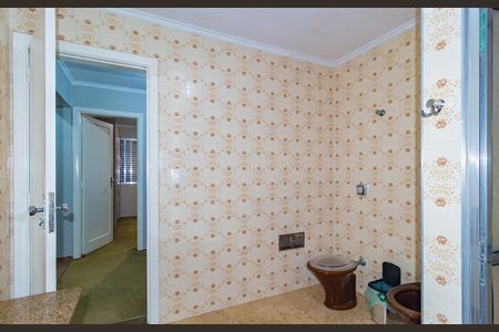 Casa de condomínio à venda com 168m², 3 quartos e 3 vagas Casa de condomínio à venda com 168m², 3 quartos e 3 vagasBanheiro