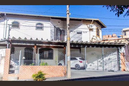 Casa à venda com 144m², 3 quartos e 3 vagas