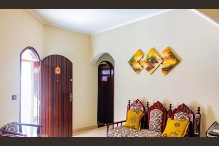 Casa à venda com 3 quartos, 144m² em Vila Lucinda, Santo André