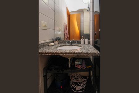 Apartamento para alugar com 72m², 3 quartos e 2 vagas Apartamento para alugar com 72m², 3 quartos e 2 vagasBanheiro