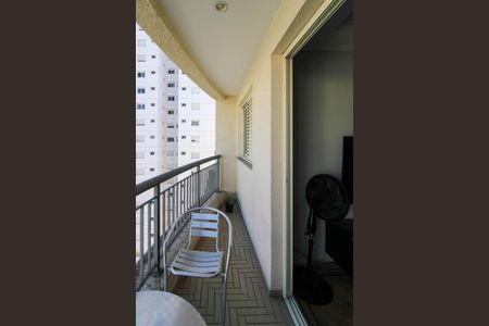 Apartamento para alugar com 72m², 3 quartos e 2 vagas Apartamento para alugar com 72m², 3 quartos e 2 vagasVaranda