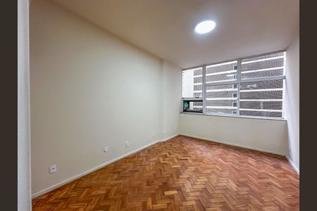 Kitnet/Studio para alugar com 1 quarto, 32m² em Centro, Rio de Janeiro