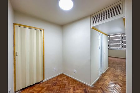 Kitnet/Studio para alugar com 1 quarto, 32m² em Centro, Rio de Janeiro