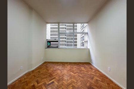 Kitnet/Studio para alugar com 1 quarto, 32m² em Centro, Rio de Janeiro