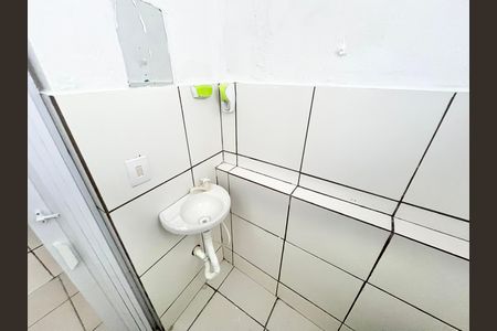 Casa para alugar com 50m², 2 quartos e sem vaga Casa para alugar com 50m², 2 quartos e sem vagaBanheiro