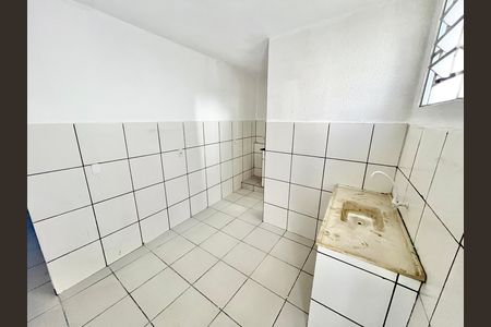 Cozinha e Área de Serviço de casa para alugar com 2 quartos, 50m² em Vila Espanhola, São Paulo
