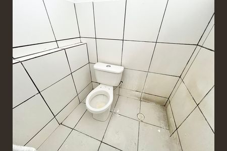 Casa para alugar com 50m², 2 quartos e sem vaga Casa para alugar com 50m², 2 quartos e sem vagaBanheiro