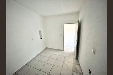 Quarto 2 de casa para alugar com 2 quartos, 50m² em Vila Espanhola, São Paulo