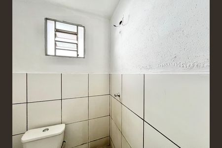 Casa para alugar com 50m², 2 quartos e sem vaga Casa para alugar com 50m², 2 quartos e sem vagaBanheiro