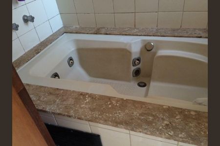 Apartamento à venda com 216m², 4 quartos e 3 vagas