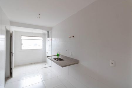 Apartamento à venda com 100m², 3 quartos e 2 vagas Apartamento à venda com 100m², 3 quartos e 2 vagasCozinha e Área de Serviço