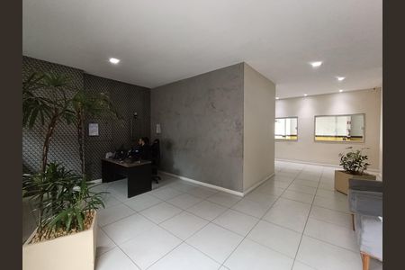 Apartamento à venda com 100m², 3 quartos e 2 vagas Apartamento à venda com 100m², 3 quartos e 2 vagasHall social