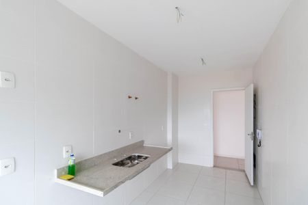Apartamento à venda com 100m², 3 quartos e 2 vagas Apartamento à venda com 100m², 3 quartos e 2 vagasCozinha e Área de Serviço