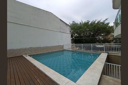 Apartamento à venda com 100m², 3 quartos e 2 vagas Apartamento à venda com 100m², 3 quartos e 2 vagasÁrea comum - Piscina