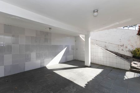 Casa à venda com 300m², 8 quartos e 2 vagas Casa à venda com 300m², 8 quartos e 2 vagasGaragem