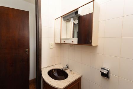 Casa à venda com 300m², 8 quartos e 2 vagas Casa à venda com 300m², 8 quartos e 2 vagasBanheiro da Suíte