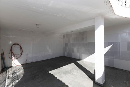 Casa à venda com 300m², 8 quartos e 2 vagas Casa à venda com 300m², 8 quartos e 2 vagasGaragem