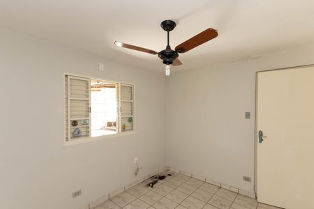 Casa à venda com 300m², 8 quartos e 2 vagas Casa à venda com 300m², 8 quartos e 2 vagasQuarto 2 casa 2