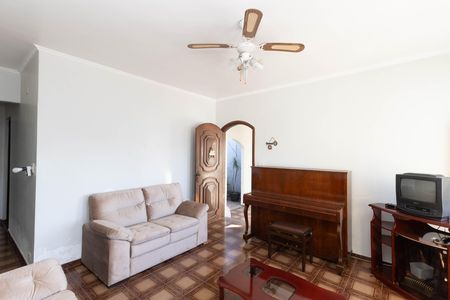 Casa à venda com 300m², 8 quartos e 2 vagas Casa à venda com 300m², 8 quartos e 2 vagasSala casa 1