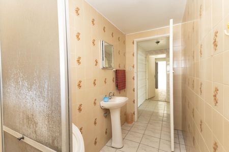 Casa à venda com 300m², 8 quartos e 2 vagas Casa à venda com 300m², 8 quartos e 2 vagasBanheiro casa 2
