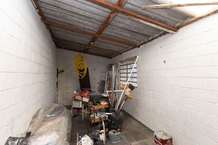Casa à venda com 300m², 8 quartos e 2 vagas Casa à venda com 300m², 8 quartos e 2 vagasQuarto 8