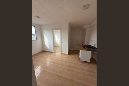 Cozinha de apartamento para alugar com 2 quartos, 35m² em Cidade São Mateus, São Paulo