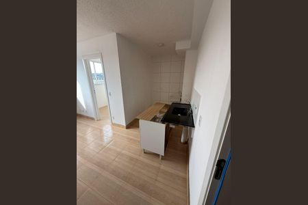 Cozinha de apartamento para alugar com 2 quartos, 35m² em Cidade São Mateus, São Paulo