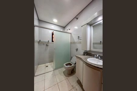Casa para alugar com 260m², 3 quartos e 2 vagas Casa para alugar com 260m², 3 quartos e 2 vagasBanheiro da Suíte