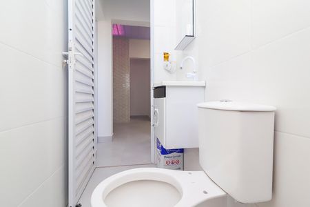 Casa para alugar com 58m², 2 quartos e sem vagaBanheiro