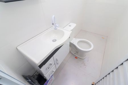 Casa para alugar com 58m², 2 quartos e sem vagaBanheiro