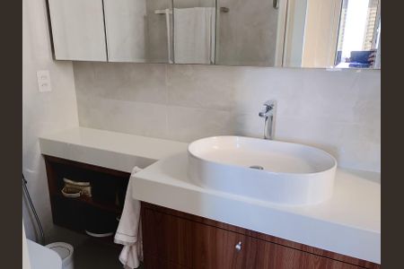 Apartamento para alugar com 100m², 3 quartos e 2 vagas Apartamento para alugar com 100m², 3 quartos e 2 vagasBanheiro