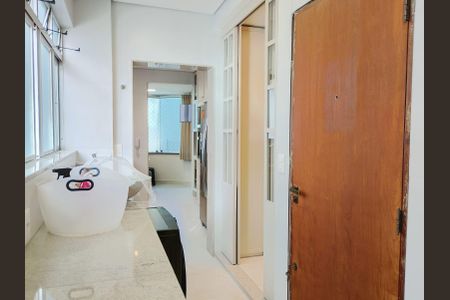 Apartamento para alugar com 100m², 3 quartos e 2 vagas Apartamento para alugar com 100m², 3 quartos e 2 vagasBanheiro