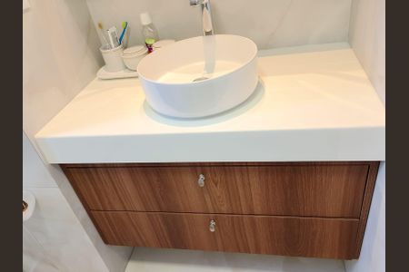 Apartamento para alugar com 100m², 3 quartos e 2 vagas Apartamento para alugar com 100m², 3 quartos e 2 vagasBanheiro