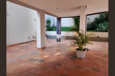 Apartamento para alugar com 100m², 3 quartos e 2 vagas Apartamento para alugar com 100m², 3 quartos e 2 vagasÁrea externa