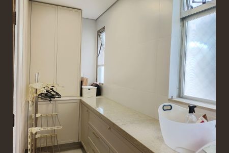 Apartamento para alugar com 100m², 3 quartos e 2 vagas Apartamento para alugar com 100m², 3 quartos e 2 vagasBanheiro