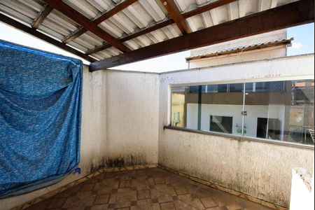 Casa à venda com 116m², 2 quartos e 1 vaga Casa à venda com 116m², 2 quartos e 1 vagaTerraço