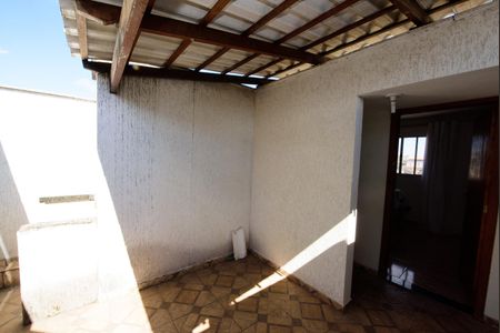 Casa à venda com 116m², 2 quartos e 1 vaga Casa à venda com 116m², 2 quartos e 1 vagaTerraço