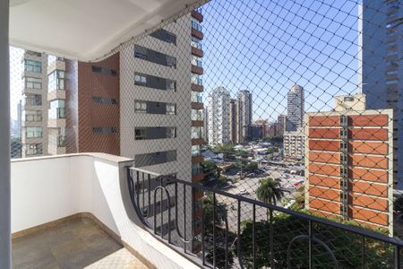 Apartamento à venda com 320m², 4 quartos e 4 vagas Apartamento à venda com 320m², 4 quartos e 4 vagasVaranda Quarto 1 - Suíte 1