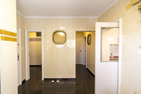 Apartamento à venda com 320m², 4 quartos e 4 vagas Apartamento à venda com 320m², 4 quartos e 4 vagasÁrea de Serviço