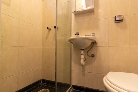 Apartamento à venda com 320m², 4 quartos e 4 vagas Apartamento à venda com 320m², 4 quartos e 4 vagasBanheiro de Serviço