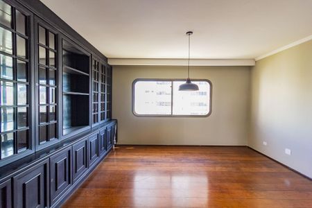 Apartamento à venda com 320m², 4 quartos e 4 vagas Apartamento à venda com 320m², 4 quartos e 4 vagasSala 3