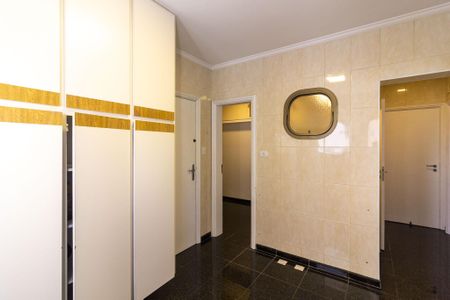 Apartamento à venda com 320m², 4 quartos e 4 vagas Apartamento à venda com 320m², 4 quartos e 4 vagasÁrea de Serviço