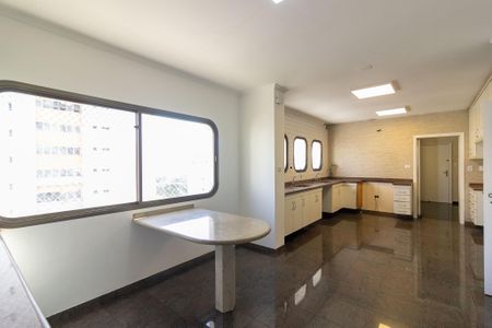 Apartamento à venda com 320m², 4 quartos e 4 vagas Apartamento à venda com 320m², 4 quartos e 4 vagasCozinha