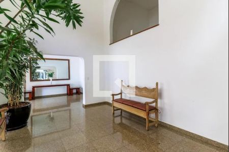 Apartamento à venda com 320m², 4 quartos e 4 vagas Apartamento à venda com 320m², 4 quartos e 4 vagasHall de entrada