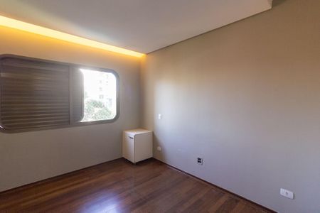Apartamento à venda com 320m², 4 quartos e 4 vagas Apartamento à venda com 320m², 4 quartos e 4 vagasQuarto 3 - Suíte 3
