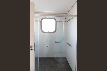 Apartamento à venda com 320m², 4 quartos e 4 vagas Apartamento à venda com 320m², 4 quartos e 4 vagasBanheiro Suíte 4
