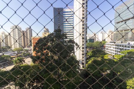 Apartamento à venda com 320m², 4 quartos e 4 vagas Apartamento à venda com 320m², 4 quartos e 4 vagasVista Sala 1