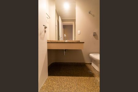 Apartamento à venda com 320m², 4 quartos e 4 vagas Apartamento à venda com 320m², 4 quartos e 4 vagasLavabo